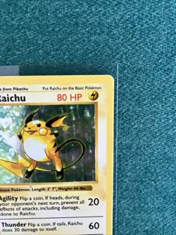 Pokemon TCG Raichu Holo Rare Shadowless Base Set 14/102 MP+ - Image 4