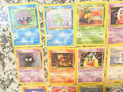32 LOT POKEMON CARDS EXEGGCUTE, HORSEA, MAGMAR & MORE 1999 - Image 3