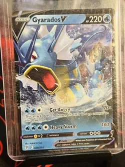 Pokemon Gyarados v TCG Evolving Skies Holo Ultra Rare Card 028/203 NM Condition - Image 1