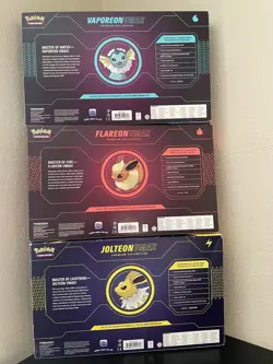 Pokemon Eeveelution Vmax Premium Collection Vaporeon Flareon Jolteon Set of 3 - Image 2