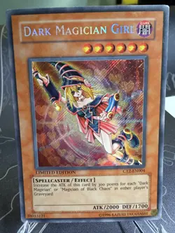 YuGiOh! Dark Magician Girl CT2-EN004 Secret Rare Limited Edition LP/MP - Image 1