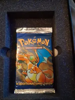 Wizards of the Coast Pokemon Base Set Booster Pack Charizard Art - Image 1