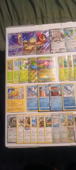 Pokemon Card Collection Lot Bulbasaur, Latios, Blastoise - Image 2