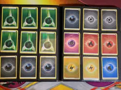 B7 POKEMON BINDER LOT AWESOME VINTAGE TRAINER COLLECTION HOLO ENERGY OLD CARDS - Image 2