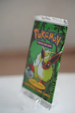 Pokemon 1999 Jungle 1st Edition Booster Pack Flareon Vintage WOTC Sealed - Image 3