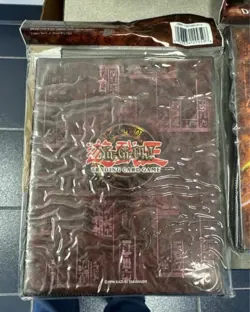 Yu-Gi-Oh Vintage Collection Binder Book Trading Card Game Yugioh 1996 NO CARDS - Image 2