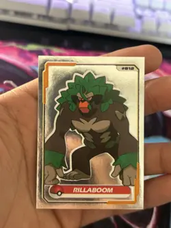 Pokemon Gigamax Rillaboom #140 Pokedex Silver Foil Peru NM!! - Image 3