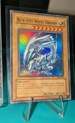 Blue-Eyes White Dragon SDK-001 Yu-Gi-Oh! TCG Holo Foil Unlimited Kaiba Card - Image 1