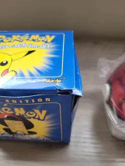 VTG 1999 Pokemon Pikachu 23K Gold-Plated Trading Card Burger King Blue Box - Image 3