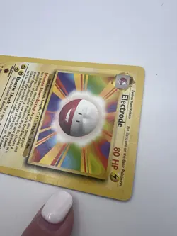 TCG Pokemon Base Set Electrode 21/102, Rare DAMAGED - Image 4