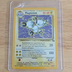 Pokemon Magneton Fossil Holo Rare 11/62 English TCG Card - Image 1