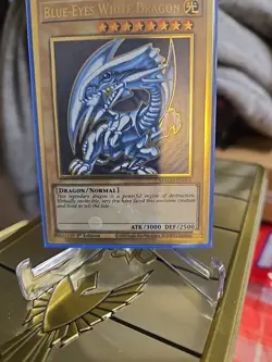 2020 Blue-Eyes White Dragon 1st Edition Maximum Gold MAGO-EN001 Yugioh TCG - Image 4