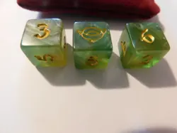 Magic the Gathering Lord of the Rings 3 Sage Green Colored D6 Dice &Velvet Pouch - Image 2
