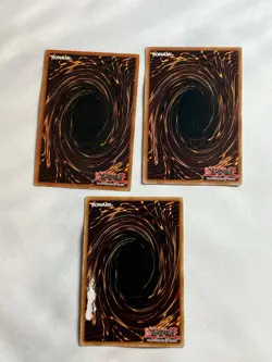 Yugioh Elemental Hero Lot Of 3 Wild Wingman Dark Neos Captain Gold LP-Damaged - Image 2