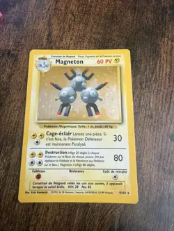 FRENCH Magneton Base Set 9/102 Holo Rare Pokemon Card MP - Image 3