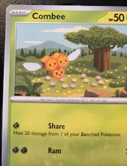 Combee 008/197 Common Scarlet & Violet: Obsidian Flames Pokemon TCG - Image 2