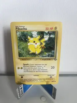 Pikachu - 60/64 Jungle - Pokemon TCG - 1999 - HP - Image 1