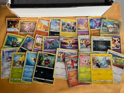 LOT OF 700+_ BULK LOT _ POKEMON CARDS_ NM/NP - Image 4