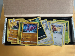 LOT OF 700+_ BULK LOT _ POKEMON CARDS_ NM/NP - Image 5