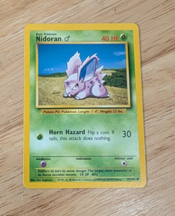 Nidoran unlimited Base Set 55/102 - Vintage WOTC Pokemon Card NM - Image 1