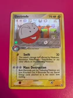 2004 Pokemon Electrode 5/101 Hidden Legends Reverse Holo LP - Image 1