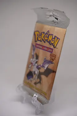 Pokemon WOTC Fossil Unlimited Booster Pack Vintage Sealed TCG Aerodactyl - Image 3