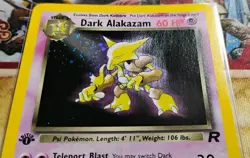 Dark Alakazam 1/82 Holo Rare Team Rocket 1st Edition Near-Mint Swirl Pokemon - Image 4