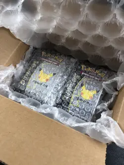 36x Celebrations Pokemon TCG - NEW SEALED Booster Packs - 2021 - SAFE SHIPPING - Image 4