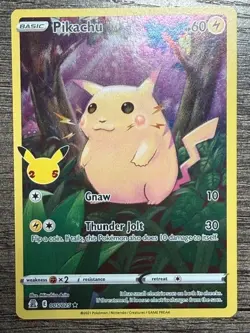 POKEMON FULL ART PIKACHU 005/025 RARE CELEBRATIONS 2021 LP-NM + ARCEUS SLEEVE - Image 1