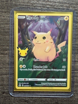 POKEMON FULL ART PIKACHU 005/025 RARE CELEBRATIONS 2021 LP-NM + ARCEUS SLEEVE - Image 5