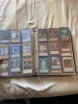 Konami Yu-Gi-Oh! TCG Mixed Card Lot Binder Storage Dark Magician Neos Holo - Image 5