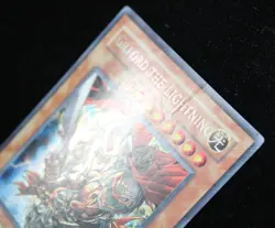 Yu-Gi-Oh - Blue-Eyes White Dragon YAP1-EN001 / Gilford The Lightning DR04-EN242 - Image 5