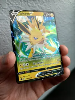 Pokemon TCG Jolteon V SWSH151 Sword & Shield Holo Black Star Promo NM - Image 3