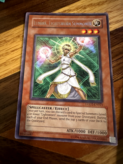 Lumina, Lightsworn Summoner LODT-EN021 Unlimited Edition Rare LP + BONUS - Image 1