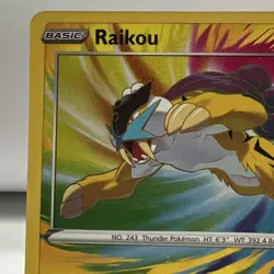 2020 Pokemon TCG Vivid Voltage Raikou Amazing Rare 050/185 NM One Owner - Image 2