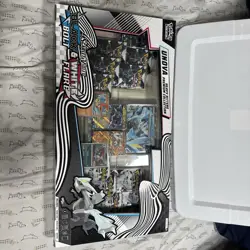 Pokemon Scarlet & Violet Bolt Flare Unova Heavy Hitters Premium Collection Box - Image 2