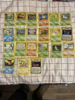 Vintage 21 Card Pokemon Lot 1995 - Image 1