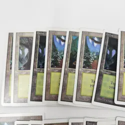 Lot of 21 Unlimited Magic The Gathering MTG Forest Land Cards NM / M - Image 4