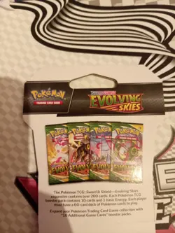 Pokemon TCG: Sword & Shield - Evolving Skies Sleeved Booster - Image 3