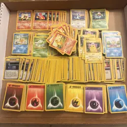 Base Set 632 Non-holo Pokemon Card Lot - MP / HP / DMG - Vintage WOTC - Image 1
