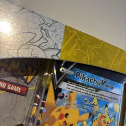 Pokemon TCG: Celebrations Special Collection Box [Pikachu V-Union] NEW SEALED 820650809156 - Image 3