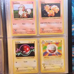 Vintage 1999 Pokemon Binder Lot by WotC with assorted Shadowless Base Set Cards - Image 4