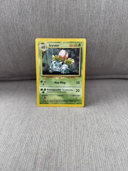Ivysaur #30/102 Base Set Uncommon MP Pokemon TCG - Image 1