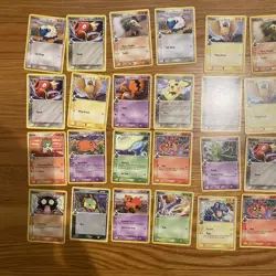 2006 Pokemon TCG Delta Species 31 Card Lot Pichu Treecko Totodile Wooper - Image 2