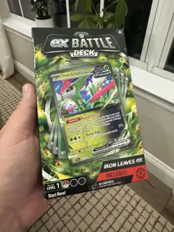 Pokemon Trading Card Game (2024) IRON LEAVES ex Battle Deck 60 Cards #290-85778 - Image 1