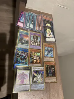 Yu-Gi-Oh! Lot Of 28 Cards - Image 1
