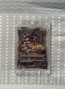 Pokemon TCG Giratina V 186/196 2022 Lost Origin Alt Art Near Mint English - Image 1