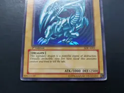 Yugioh - Blue-Eyes White Dragon SDK-A001 Ultra Rare 1st Edition - Image 3