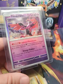Fezendipiti 045/131 Prismatic Evolutions Pokemon Card Poke Ball Reverse Holo Nm - Image 1