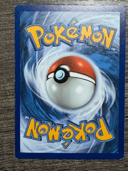 POKEMON FULL ART PIKACHU 005/025 RARE CELEBRATIONS 2021 LP-NM + ARCEUS SLEEVE - Image 4